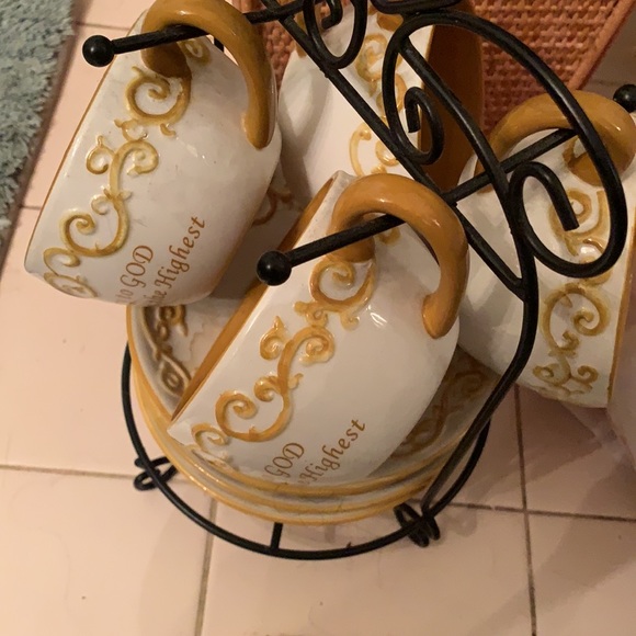 Set of FOUR ‘Glory to God’ VINTAGE Cups snd Saucer on Holder - Picture 7 of 7